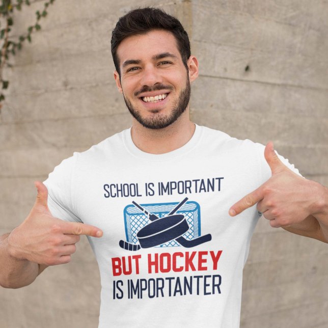 T-shirt L'École Est Importante, Mais Le Hockey Est Importa (hockey shirt)