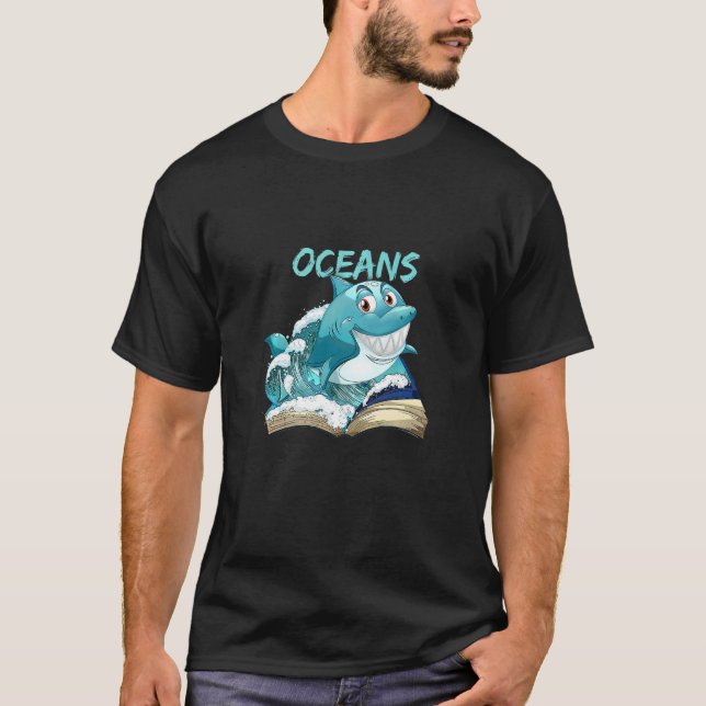 T-shirt Lecteur De Livre Ocean Shark Oceans Of Possibilité (Devant)