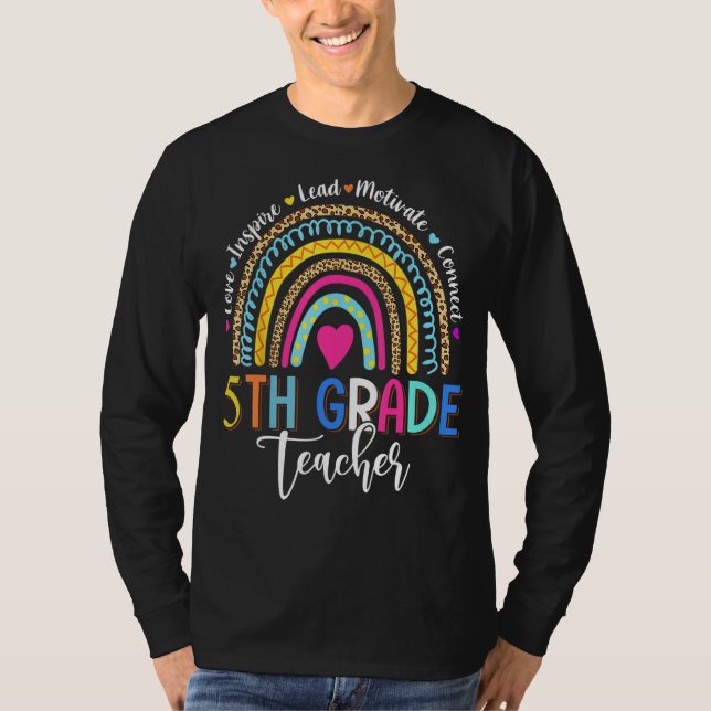 T-shirt Leopard Arc-en-ciel Enseignant de 5e année de reto (Devant)