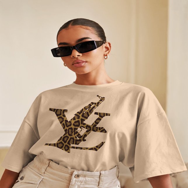 T-shirt Leopard Design Shirt luxe Designer logo unique (Luxury  Leopard Designer Shirt, Sweatshirt, Hoodie & T-Shirt Men  Women unique Fashion gift for her)