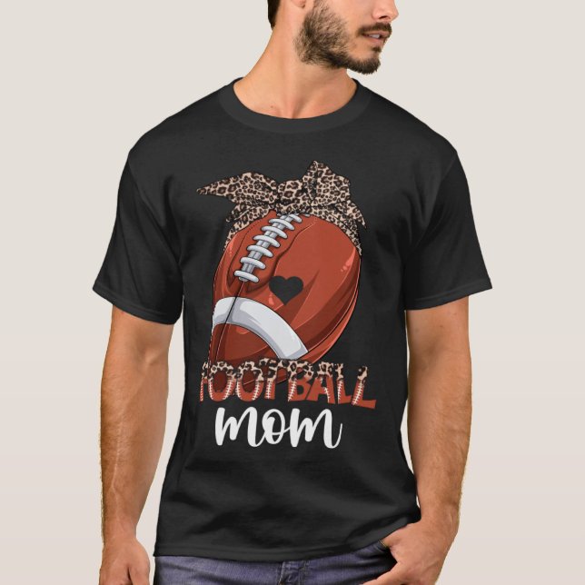T-shirt Leopard Football Mom Life Game Day Vibes Mama Moth (Devant)