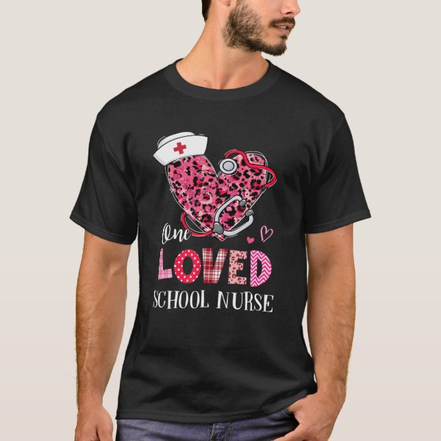 T-shirt Leopard Heart One Loved School Nurse Valentines Da (Devant)