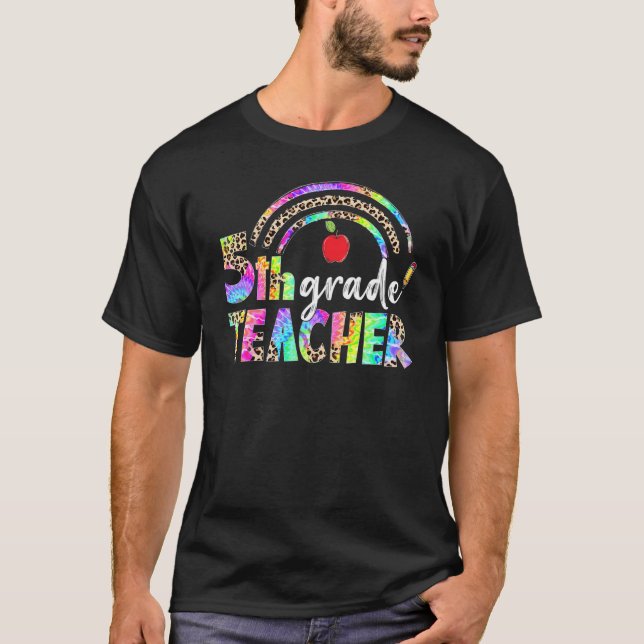 T-shirt Leopard Rainbow Fifth Grade Teacher Squad Back To  (Devant)