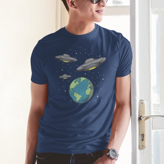 T-shirt Les Aliens viennent d'OVNI Invasion (Créateur téléchargé)