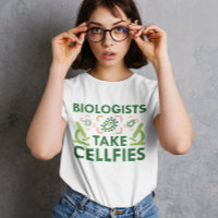 Les biologistes prennent des cellules