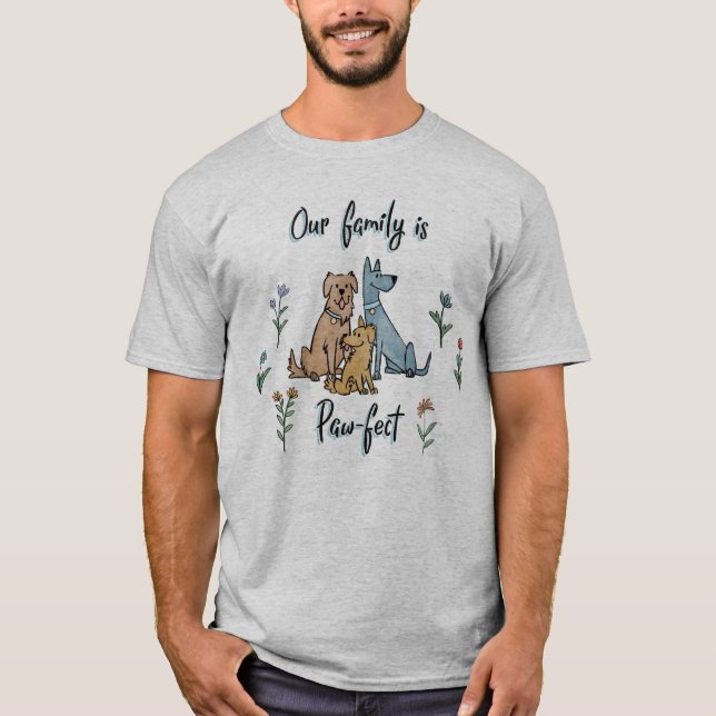 T-shirt Les chiens dans le jardin IV | notre famille est (Devant)