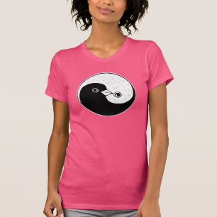 T-shirt Les colombes de paix de dames Yin Yang ont adapté