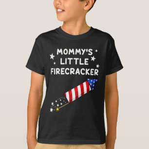 T-shirt Les enfants 4 juillet le petit pétard de maman Fun