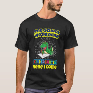 T-shirt Les enfants d'âge préscolaire ont terminé la mater
