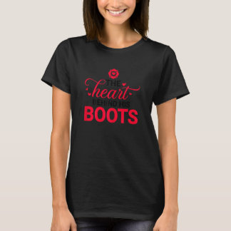 T-shirt Les Femmes Le Coeur Derrière Ses Bottes Fier Pompi