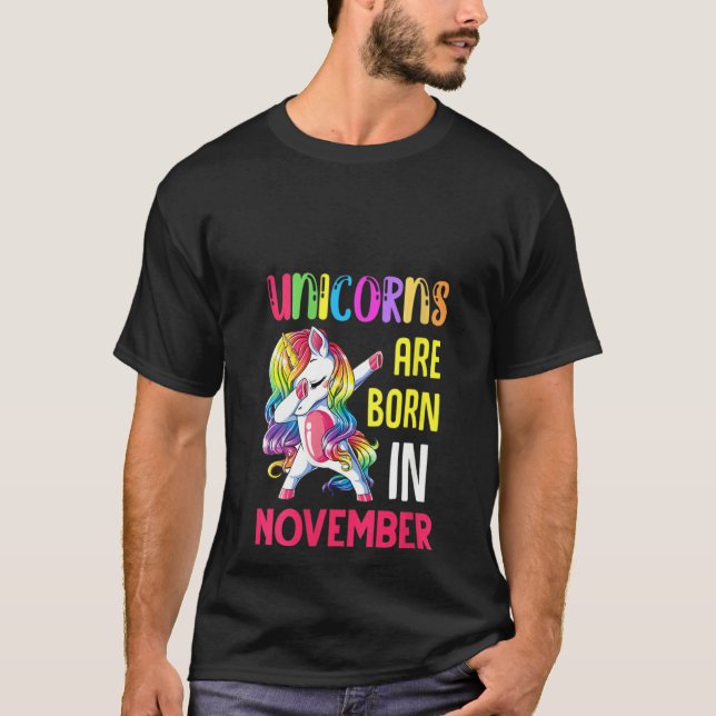 T-shirt Les Femmes Novembre Anniversaire, Les Unicornes So (Devant)
