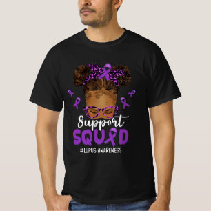 T-shirt Les femmes soutiennent l'équipe Afro Messy Bun Leo