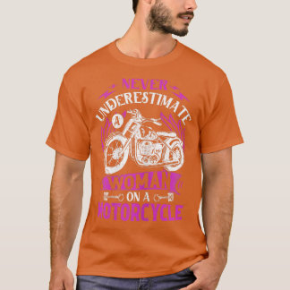 T-shirt Les Femmes Sur Un Moto Vélo Mode De Vie Motorcycli