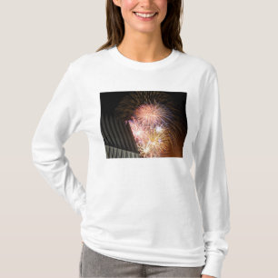 T-shirt Les feux d'artifice éclatent
