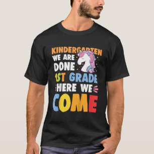 T-shirt Les filles de la maternelle de la graduation color