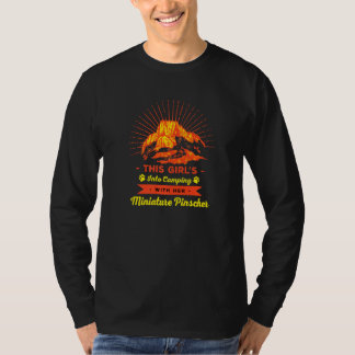 T-shirt Les Filles En Camping Avec Son Miniature Pinscher 