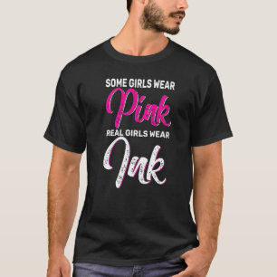 T-shirt Les filles portent un tatoueur d'encre Artiste de