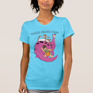 T-shirt Les Flintstones   Fred glissant en bas de la queue