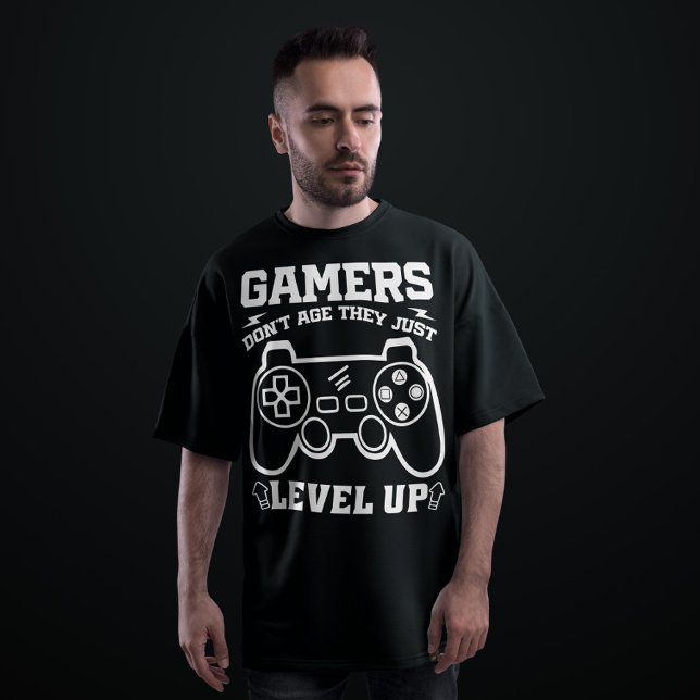 T-shirt Les gamers ne vieillissent pas ils juste niveler l (Créateur téléchargé)