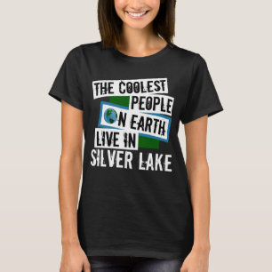 T-shirt Les gens les plus froids sur Terre vivent à Silver