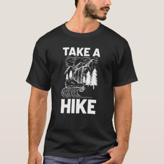 T-shirt Les Hommes Font Une Randonnée En Plein Air Pour Fa