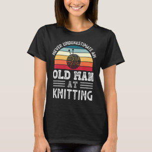 T-shirt Les Hommes Ne Sous-Estiment Jamais Un Vieux Homme