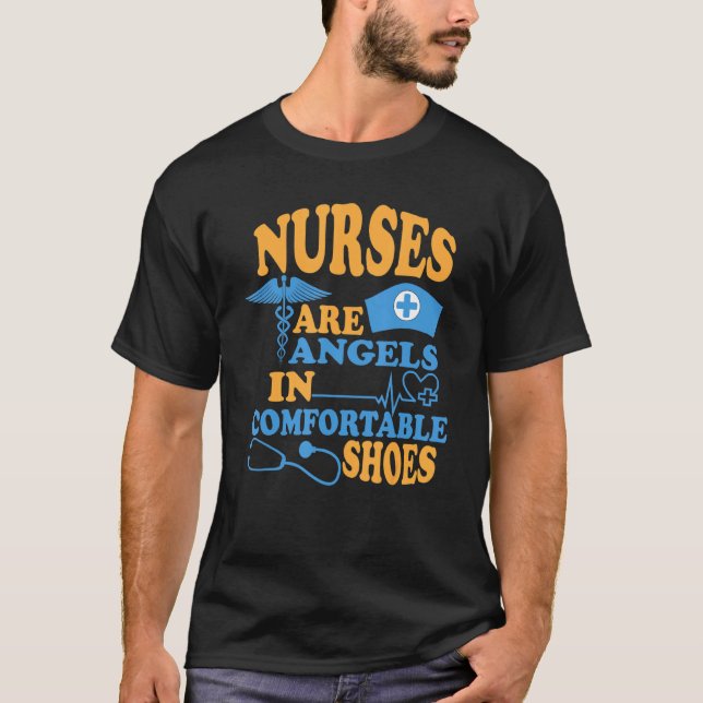 T-shirt Les Infirmières Sont Des Anges Dans Des Chaussures (Devant)