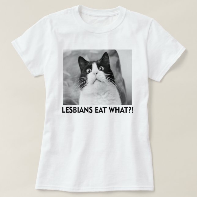 T-SHIRT LES LESBIENS MANGENT QUOI ! ? ! ? (Design devant)