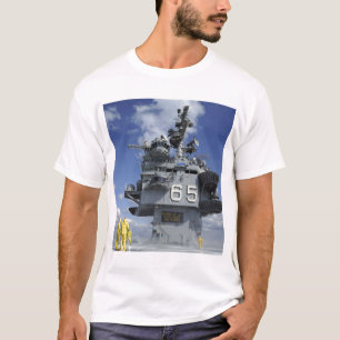T-shirt Les marins de département d'air examinent le syst