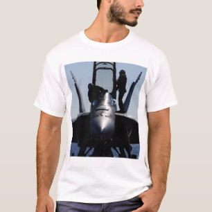 T-shirt Les pilotes conduit une inspection avant le vol