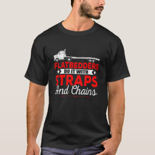 T-shirt Les Plaques De Chariot Le Font Avec Des Sangles Et