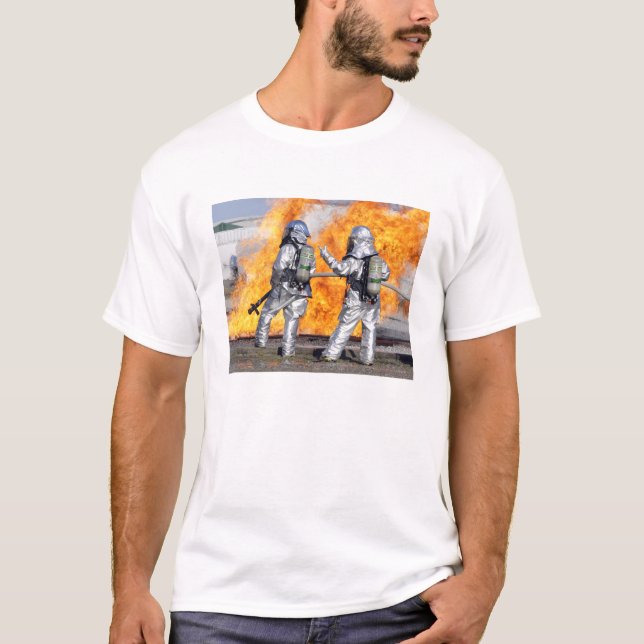T-shirt Les pompiers combattent un incendie simulé (Devant)