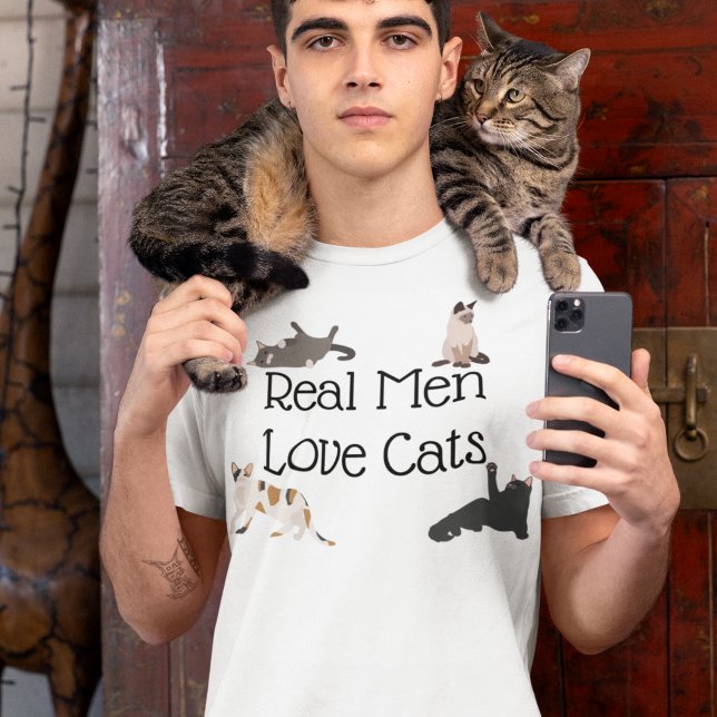 T-shirt Les vrais hommes aiment les chats