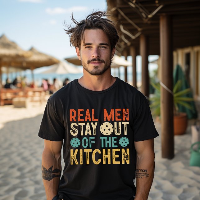 T-shirt Les Vrais Hommes Restent Hors De La Cuisine Drôle  (Créateur téléchargé)