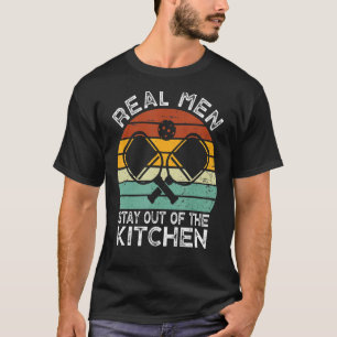 T-shirt Les vrais hommes restent hors de la cuisine Pickle