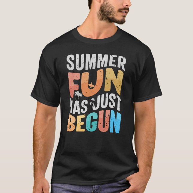 T-shirt L'été commence tout juste (Devant)