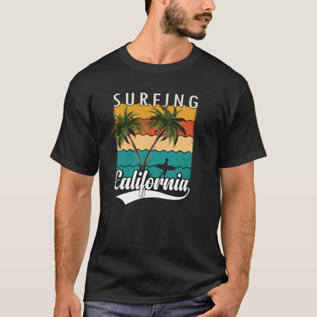 T-shirt L'été Surf sur la plage de Californie (Devant)