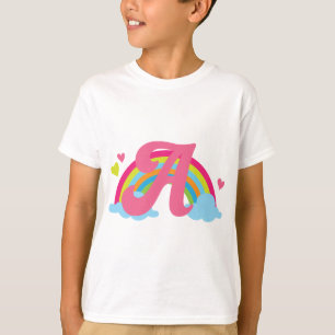 T-shirt Lettre de monogramme un arc-en-ciel d'alphabet