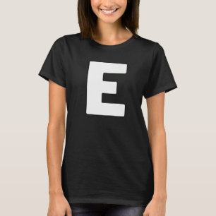T-shirt Lettre majuscule E Lettres du groupe de correspond