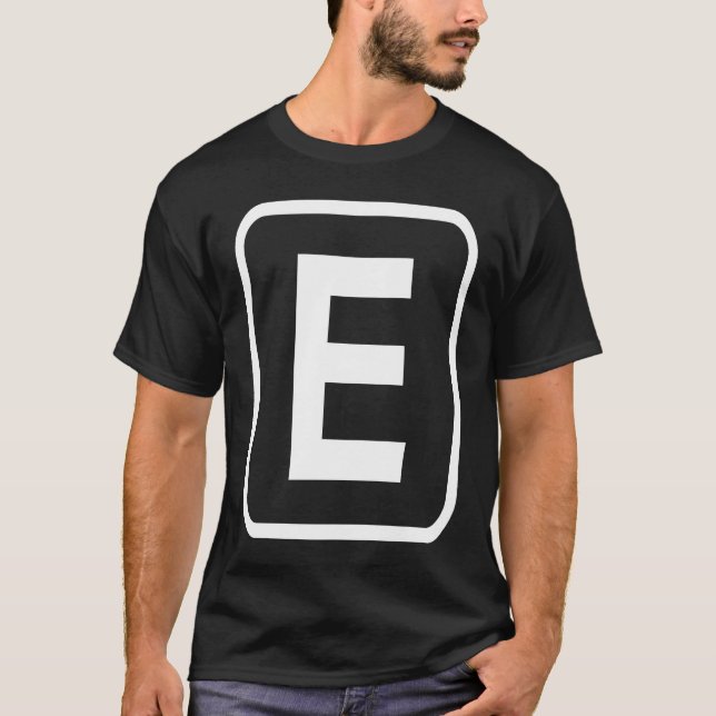 T-shirt Lettre Monogramme E Initiale Alphabet Monogrammé F (Devant)