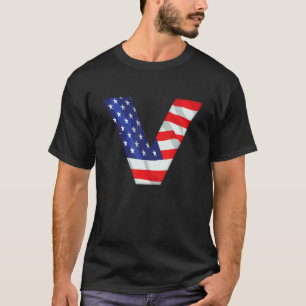 T-shirt Lettre V Alphabet majuscule Usa American Flag Mono