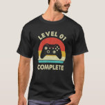 T-shirt Level 1 Complete Video Gamer - 1St Wedding Anivers<br><div class="desc">Level 1 complete Video Gamer - 1st Wedding Aniversary Gift</div>