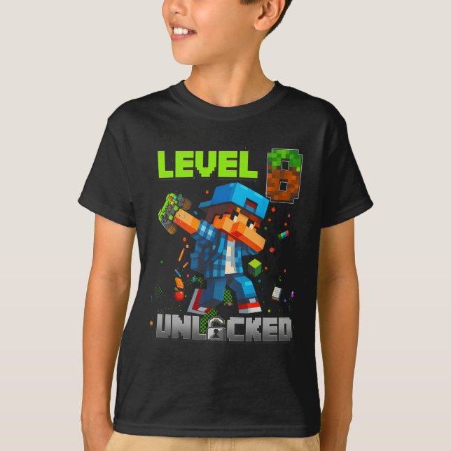 T-shirt Level 8 Unlocked Funy Birthday Boy Pixel Gamer 8th (Devant)