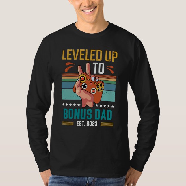 T-shirt Leveled Up to Bonus Dad 2023 New Stepdad Gamer (Devant)