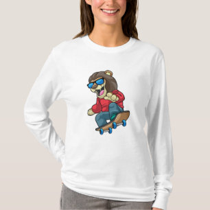 T-shirt Lion as skater with skateboard