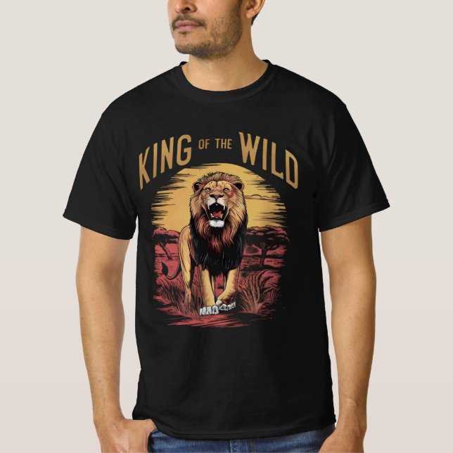 T-shirt Lion avec des mots : Roi du Sauvage (Devant)