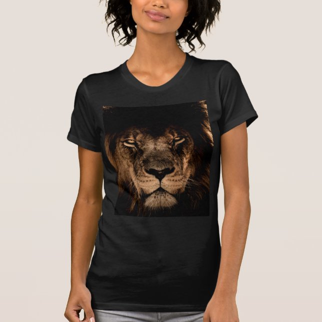 T-shirt lion d'afrique yeux fermés (Devant)