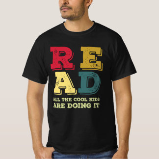 T-shirt Lisez tout ce que les enfants cool font
