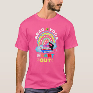 T-shirt Lisez votre coeur dehors Rainbow enseignant livre