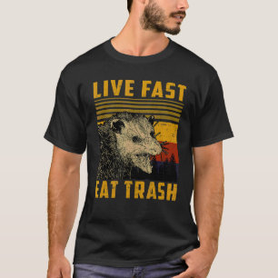 T-shirt Live Fast Eat Trash Raccoon Camping Ou Randonnée